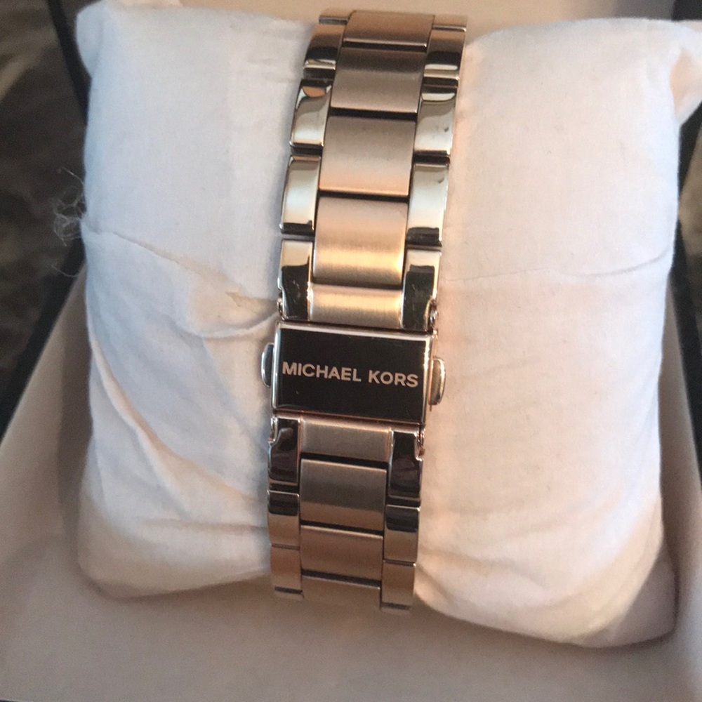 ‼️SOLD‼️ New! gorgeous Michael Kors men’s watch. - Picture 5 of 8